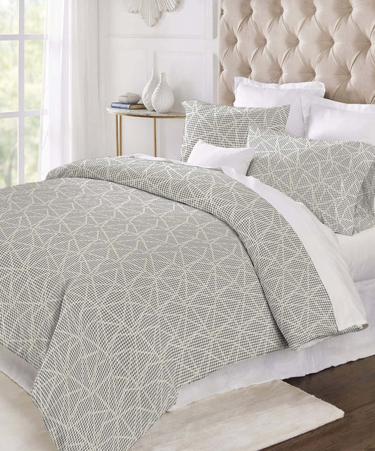 Home Essential Houndstooth Flannel King Bedsheet With 2 Pillow Cover, 144TC, 100% Micro Polyester, Printed, Grey