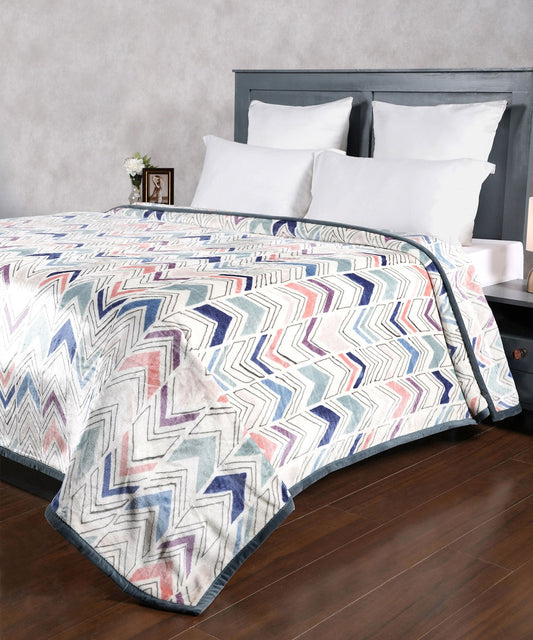 Home Essential Eternal Embrace Single Blanket, 290GSM, 100% Polyster, Chester