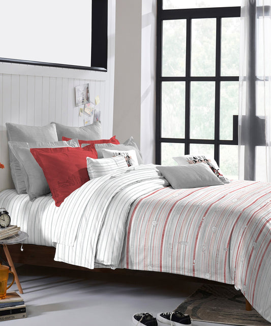 His & Her King Bedsheet Set, London Calling |144 TC Cotton| 2 Pillow Cover & 2 Cushion Covers