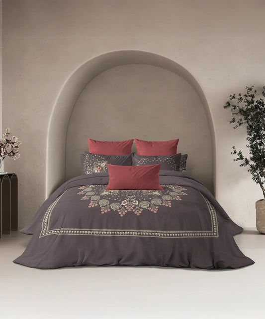 Classic Threads of India King Bedsheet Set, Gota Patti| 210 TC Cotton| 4 Pillow Covers